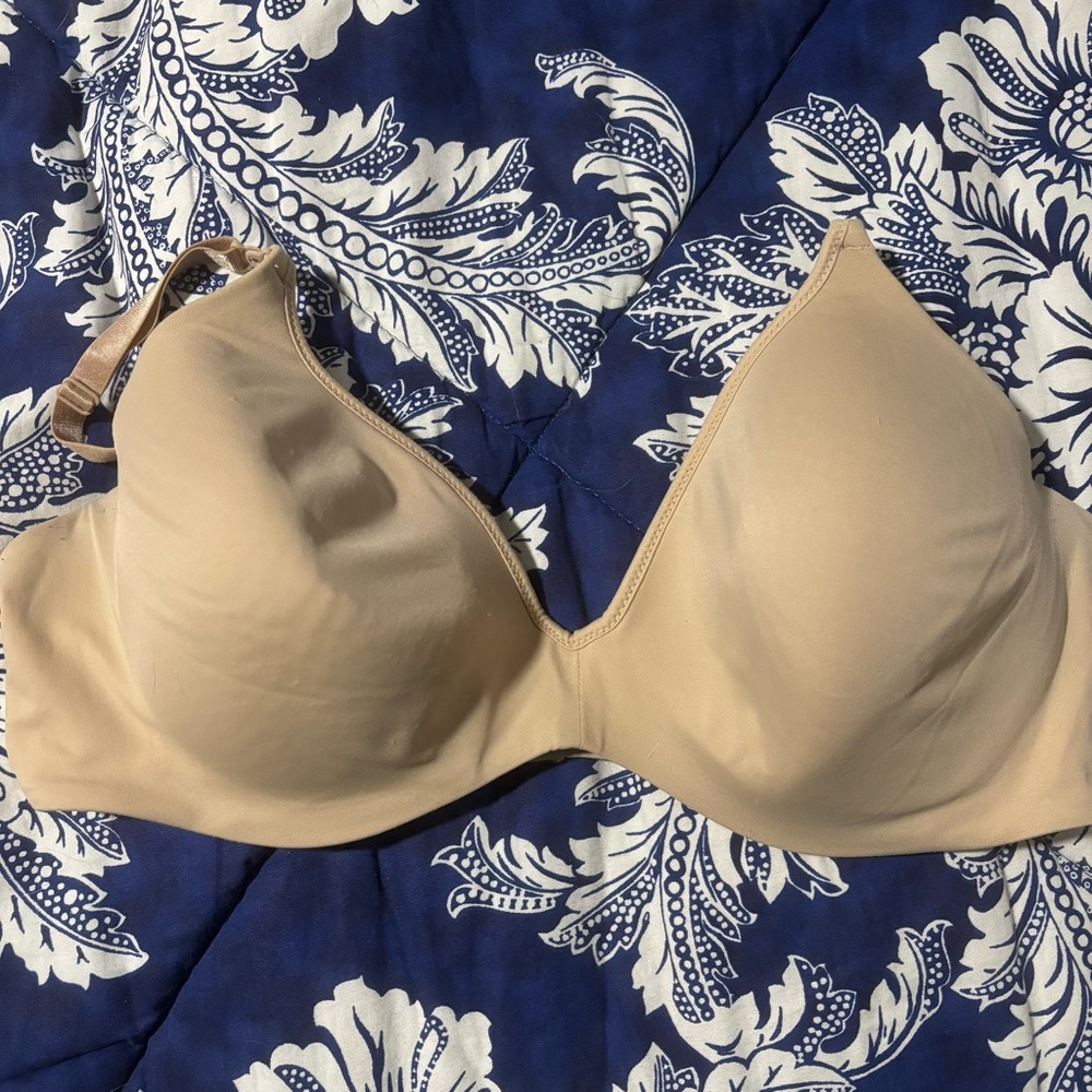 Hanes Tan Seamless T-Shirt Nursing Bra Size 38D